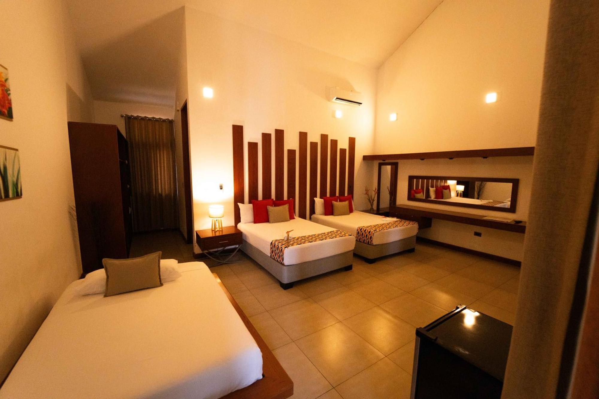 Colina De Montalva Hotel Tarapoto Exterior photo