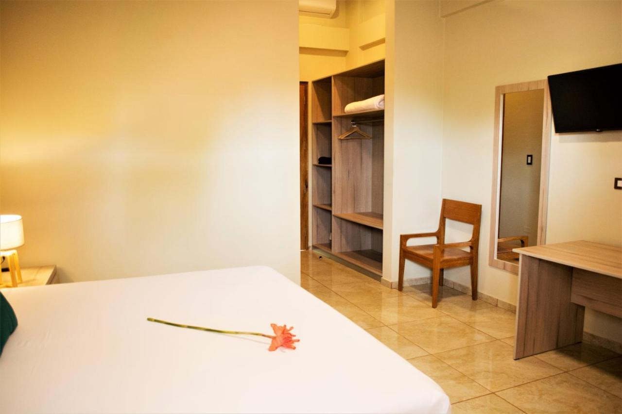 Colina De Montalva Hotel Tarapoto Exterior photo